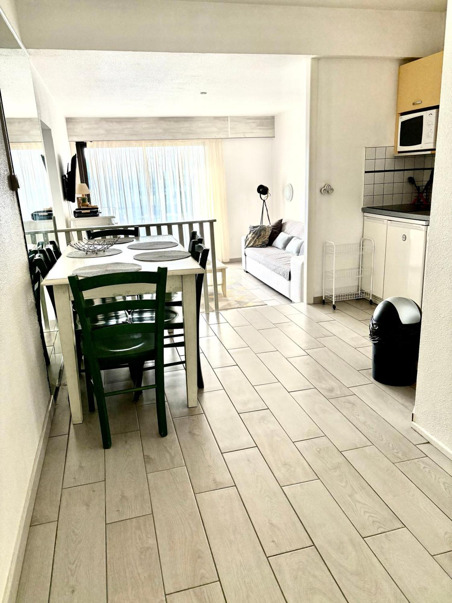 Saint Cyprien Golf View 2 Bedrooms Apartment , 900 M From The Beach Exterior photo
